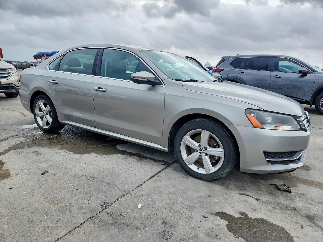 2012 Volkswagen Passat Se Silver vin: 1VWBH7A37CC103497