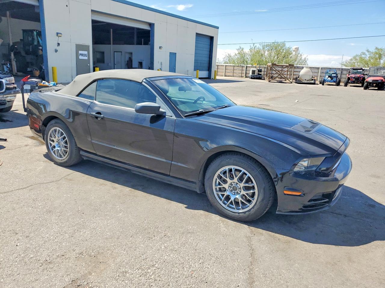 2013 Ford Mustang Black vin: 1ZVBP8EM0D5217066