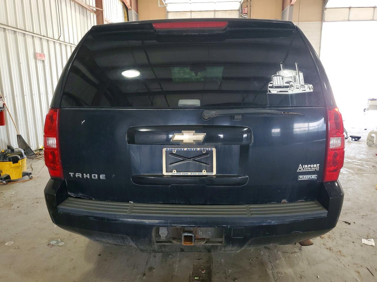 2008 Chevrolet Tahoe K1500 Black vin: 1GNFK13028J220176