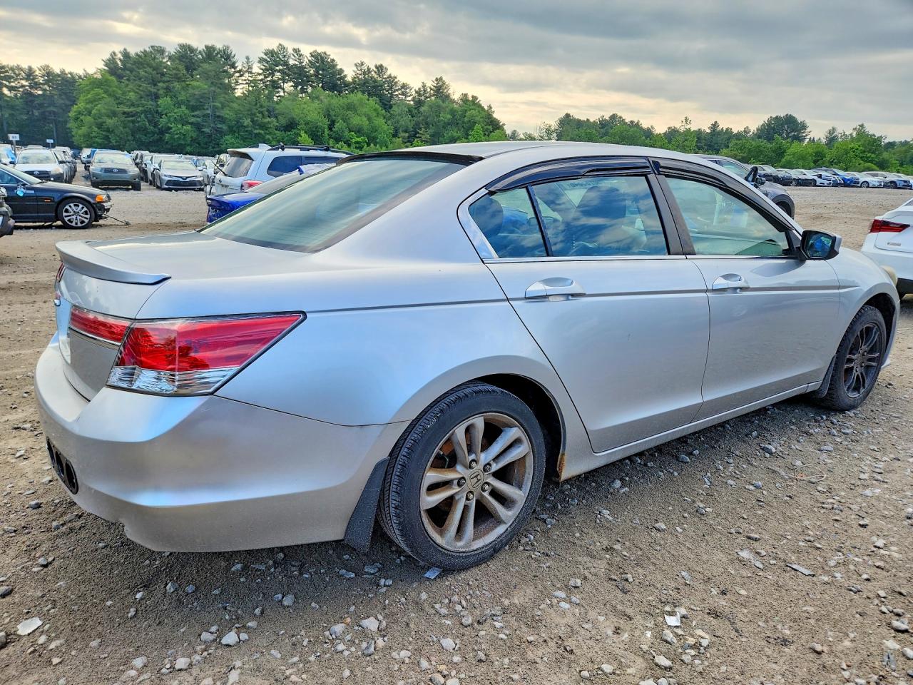 2009 Honda Accord Lx Silver vin: 1HGCP25399A121822