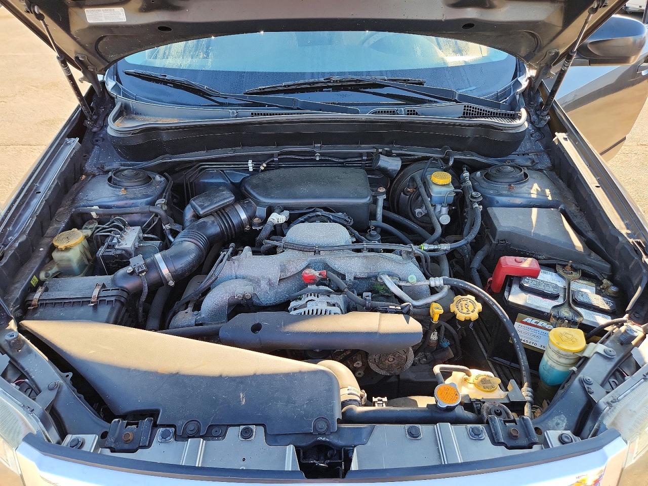 2010 Subaru Forester 2.5x Gray vin: JF2SH6ACXAH752872