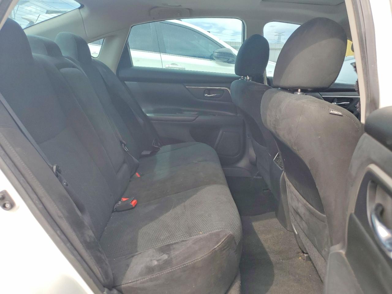 2015 Nissan Altima 2.5 Sv White vin: 1N4AL3AP9FC494252