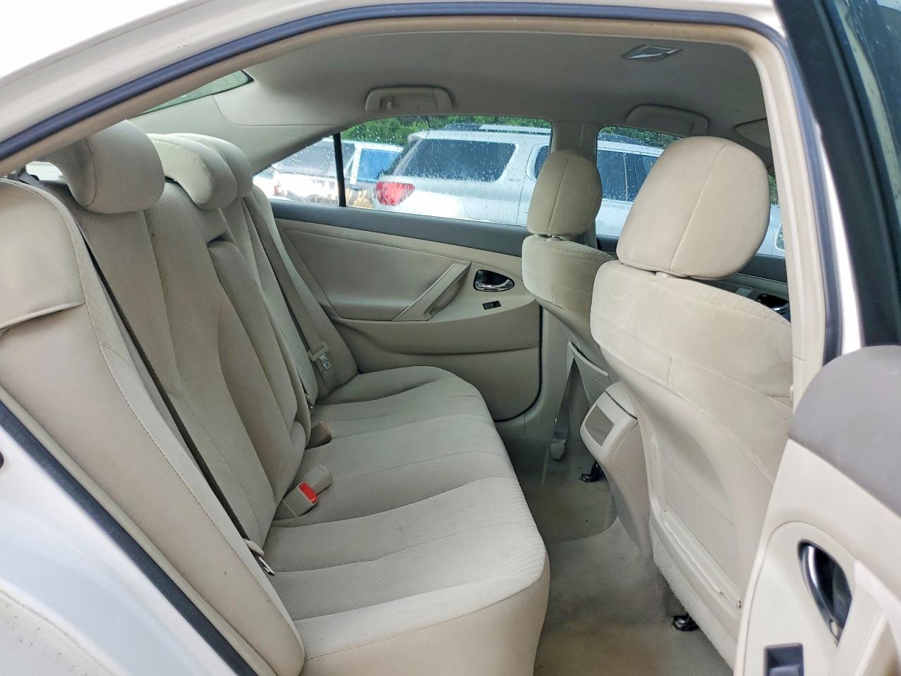 2009 Toyota Camry Base White vin: 4T1BE46K79U851871
