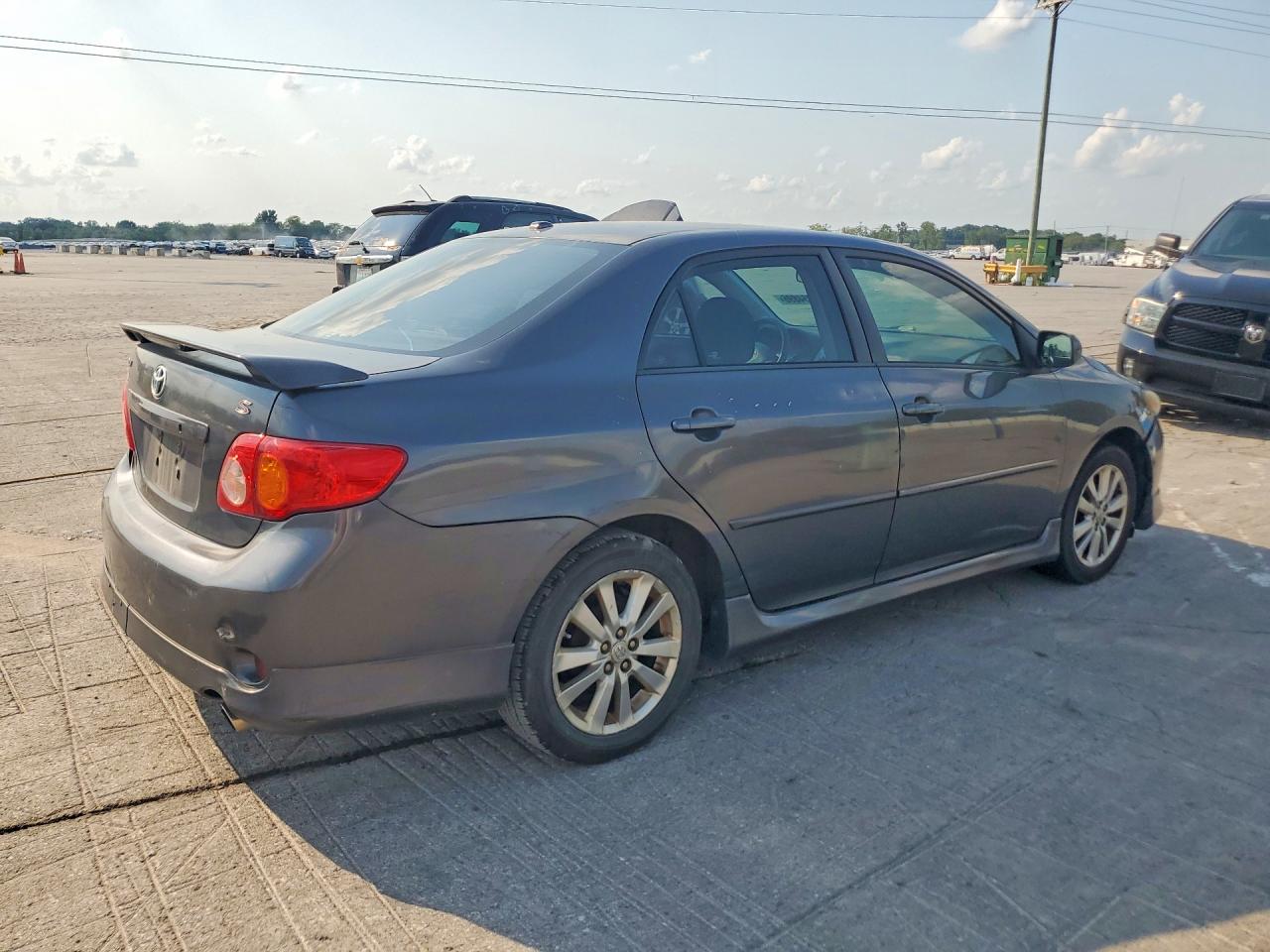 2010 Toyota Corolla S Угольный vin: 1NXBU4EE6AZ372568