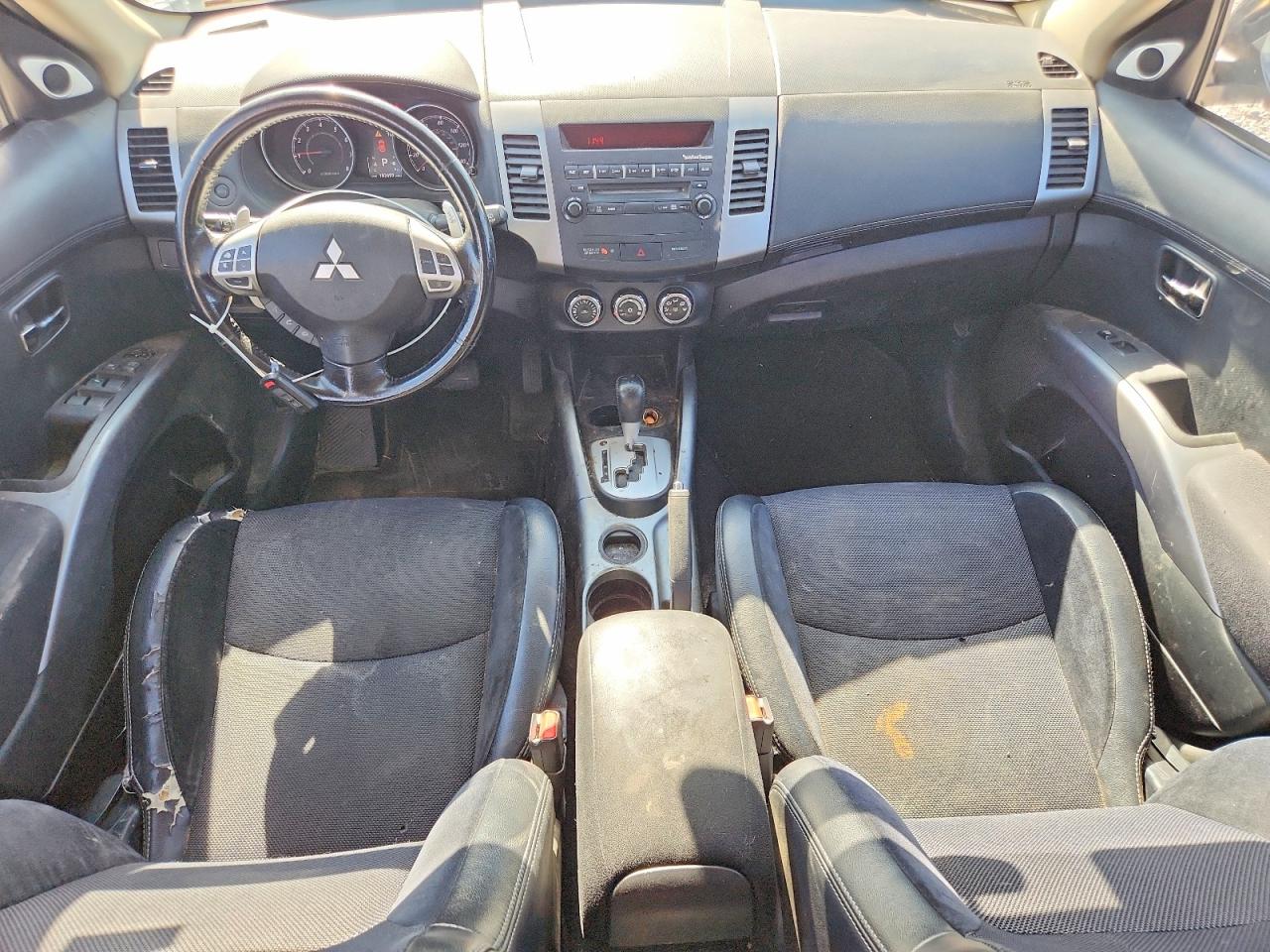 2013 Mitsubishi Outlander Se White vin: JA4AS3AW0DU003833
