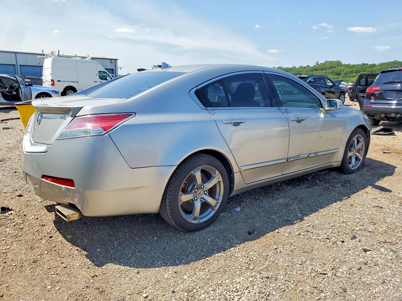 2010 Acura Tl Silver vin: 19UUA8F59AA009180