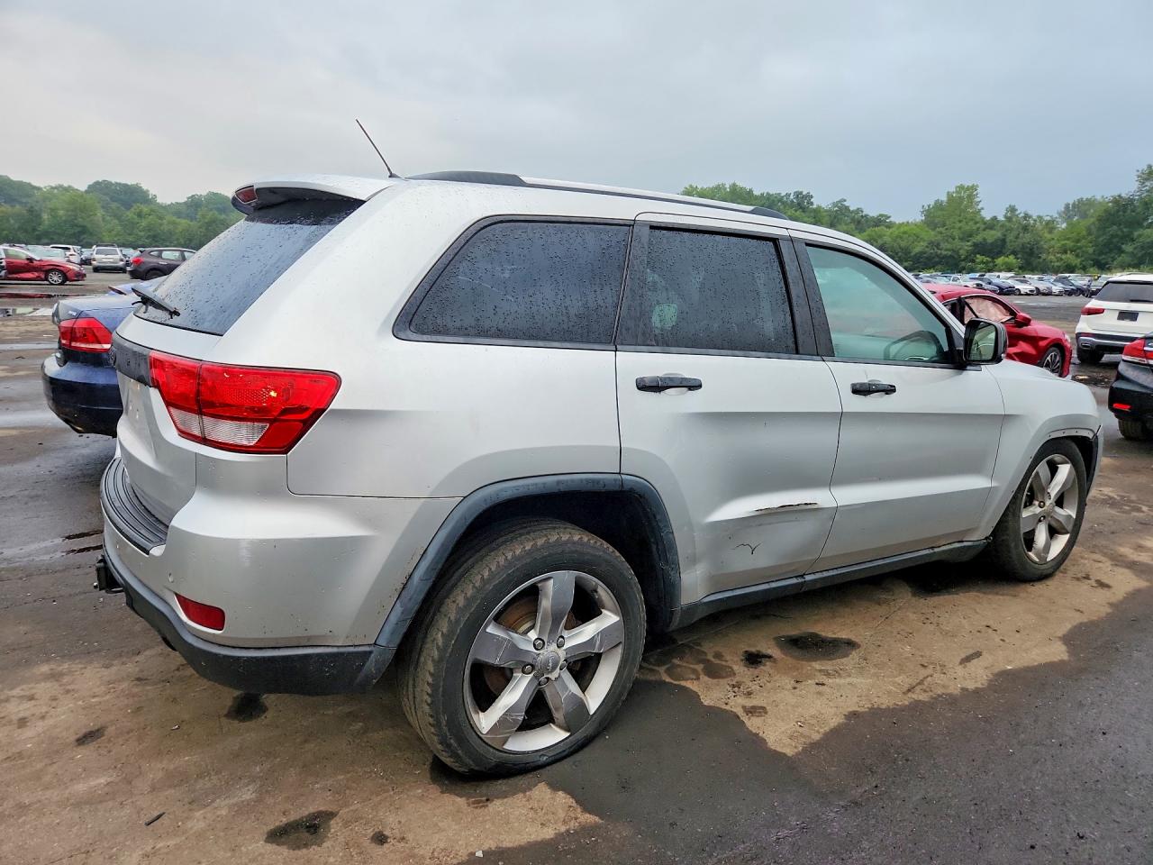 2012 Jeep Grand Cherokee Overland Silver vin: 1C4RJFCGXCC292257
