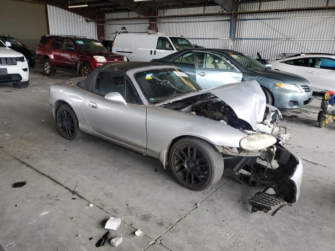 2005 Mazda Mx-5 Miata Base Silver vin: JM1NB353750413044
