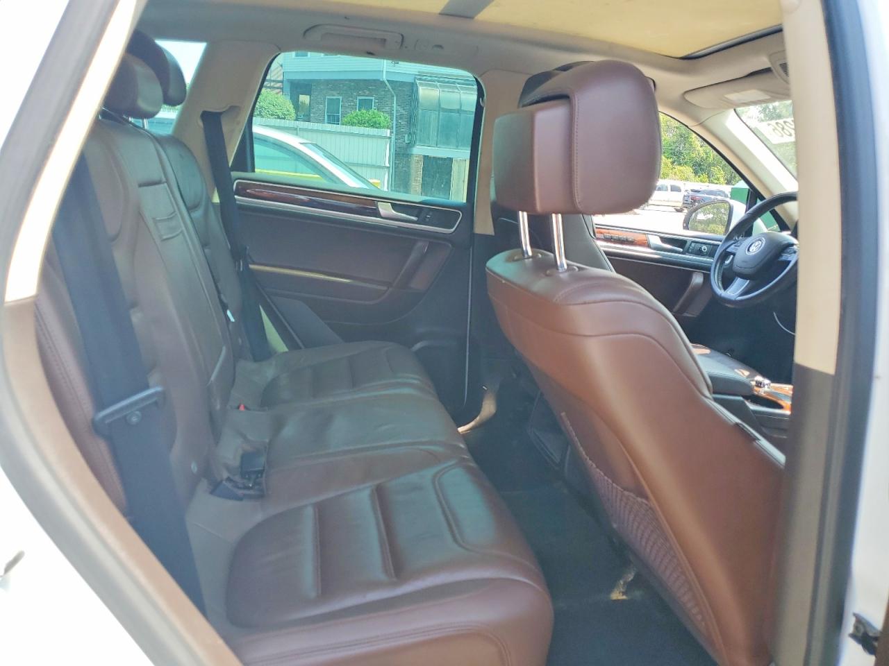 2013 Volkswagen Touareg V6 Tdi Белый vin: WVGEP9BP8DD011533