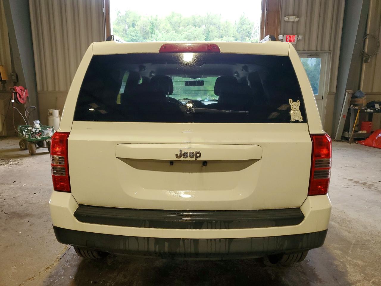 2011 Jeep Patriot Sport White vin: 1J4NT1GA4BD285647