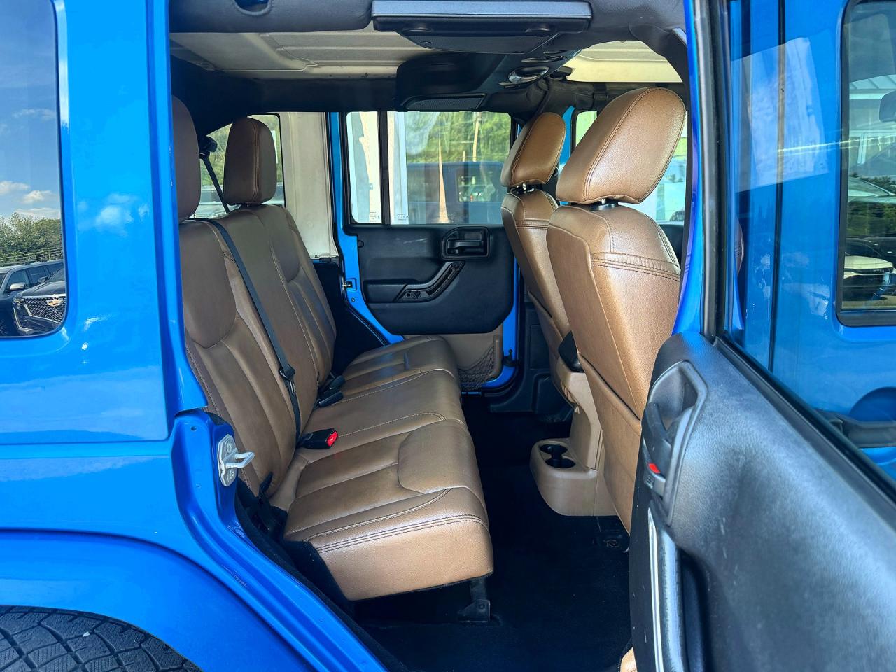 2015 Jeep Wrangler Unlimited Sahara Blue vin: 1C4BJWEG5FL591285