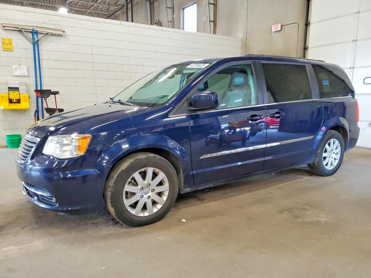 2015 Chrysler Town & Country Touring Blue vin: 2C4RC1BG8FR645153