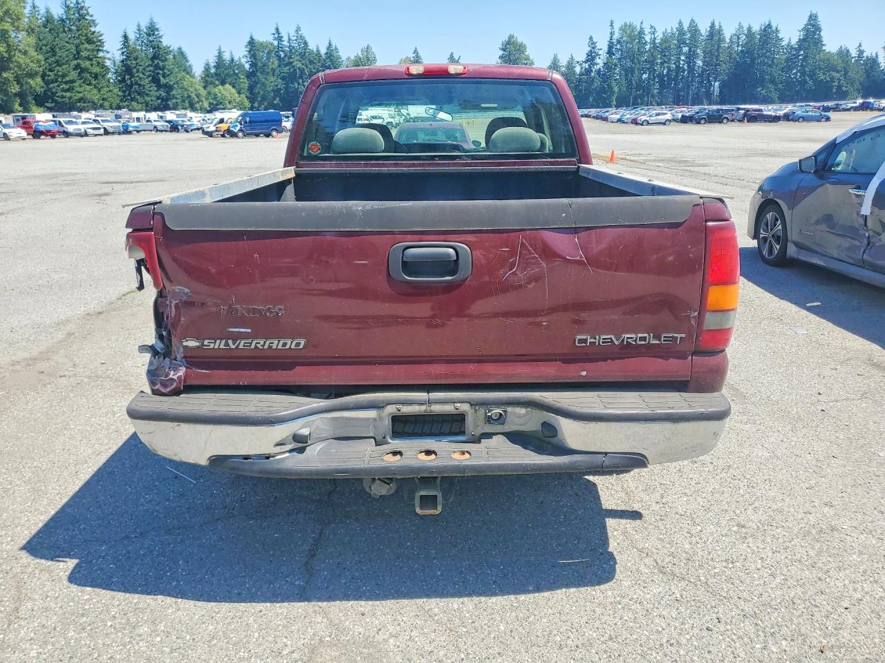 2000 Chevrolet Silverado C1500 Темно-бордовый vin: 2GCEC19T1Y1172375