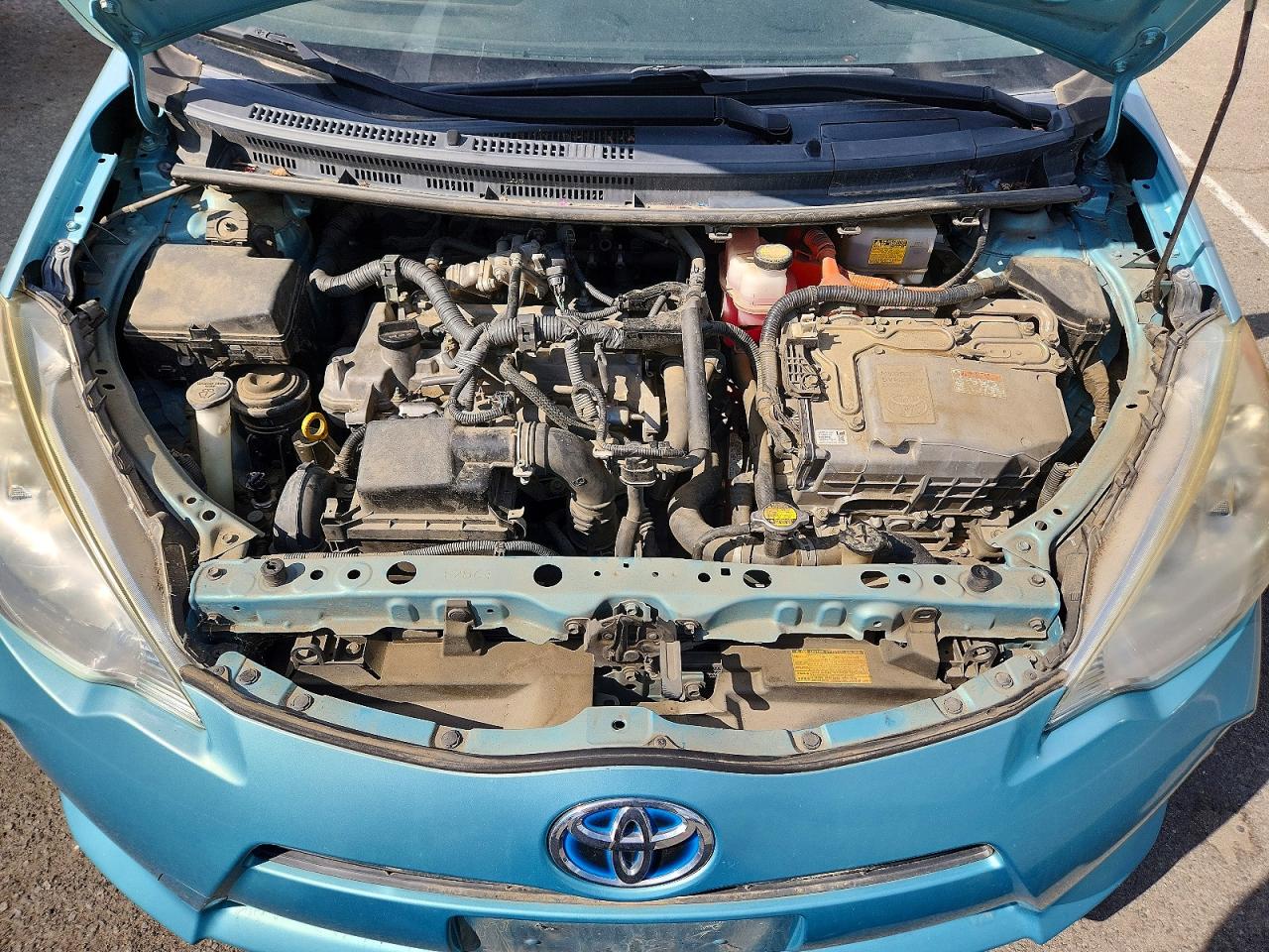 2014 Toyota Prius C One Turquoise vin: JTDKDTB37E1077844