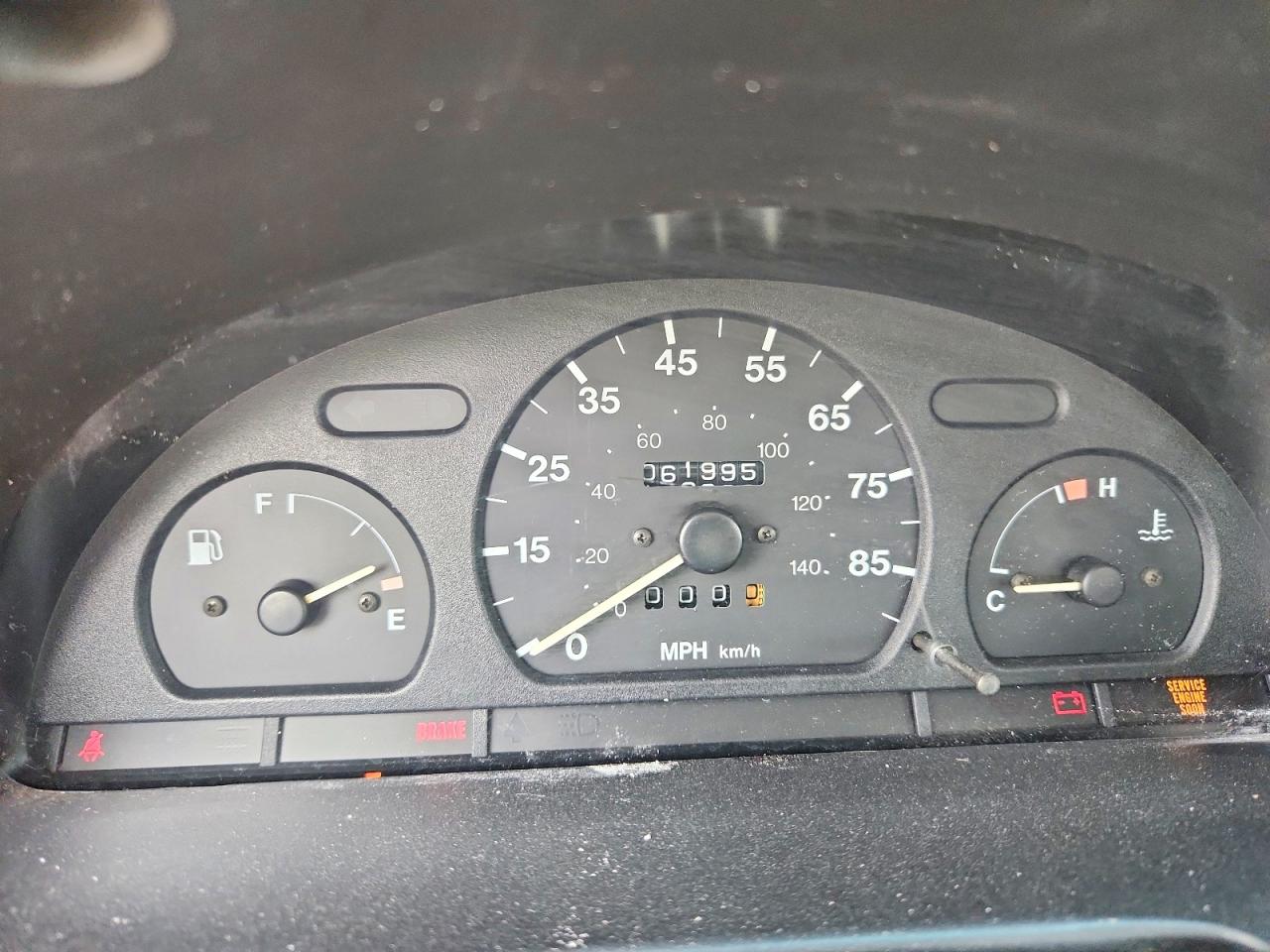 2000 Chevrolet Metro Lsi Бордовый vin: 2C1MR5224Y6721036