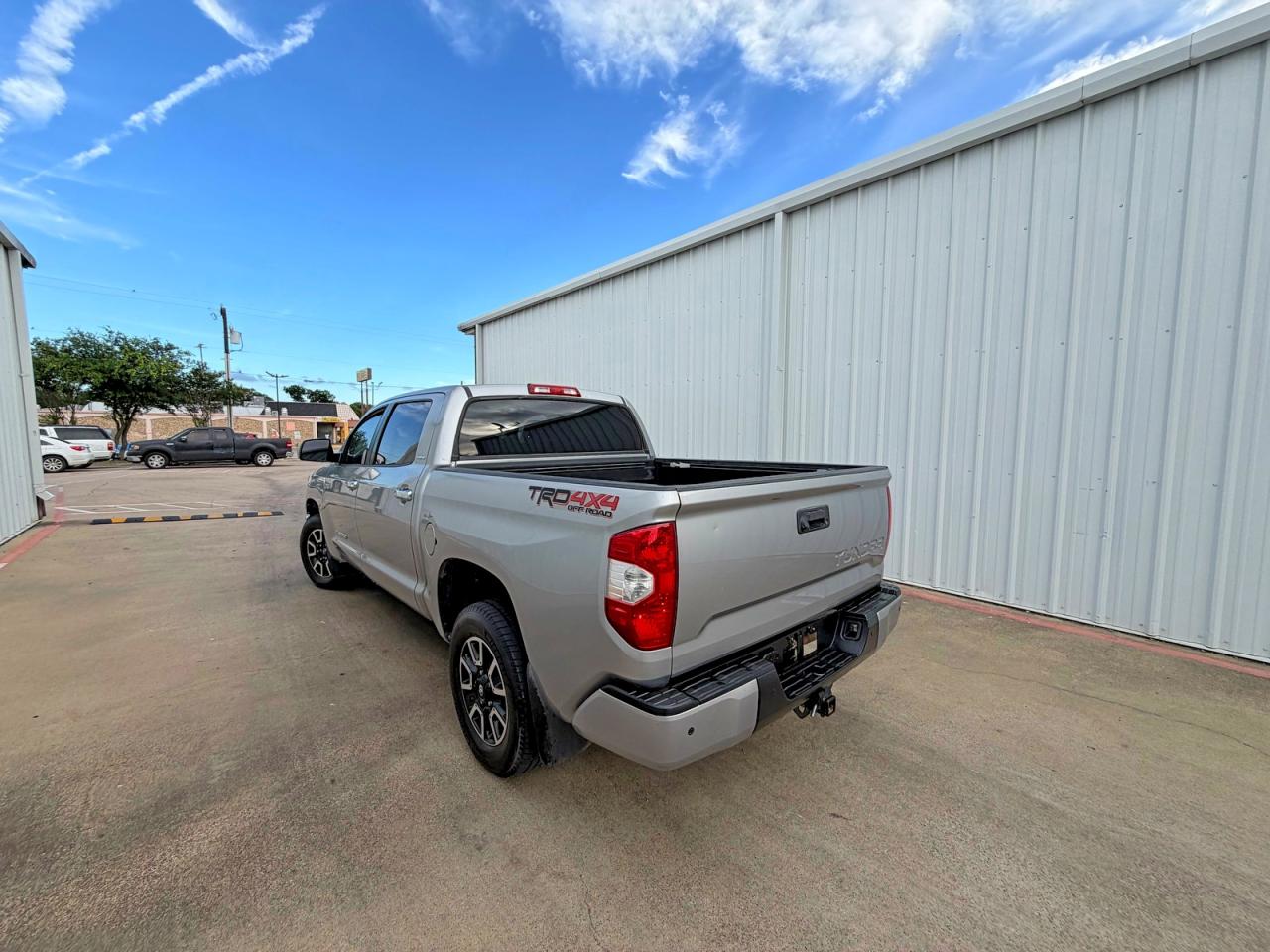2015 Toyota Tundra Crewmax Limited Silver vin: 5TFHW5F18FX417624