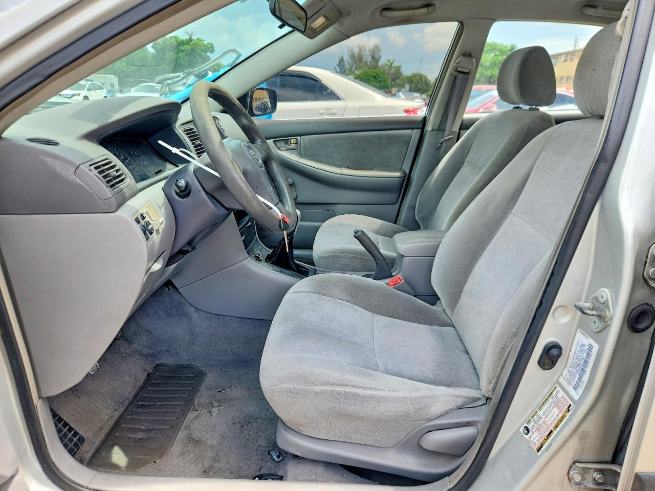 2004 Toyota Corolla Ce Silver vin: 1NXBR32E44Z307500