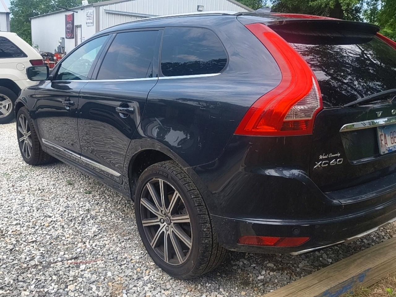 2015 Volvo Xc60 Platinum (non R Design) Charcoal vin: YV440MDM8F2723501