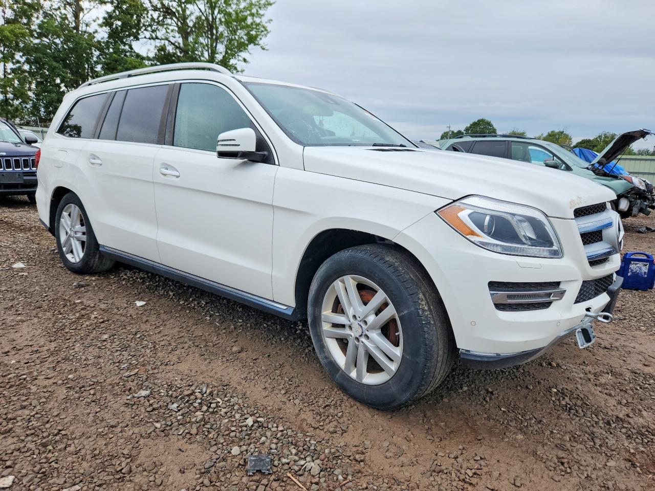 2014 Mercedes-benz Gl 450 4matic White vin: 4JGDF7CE8EA369184