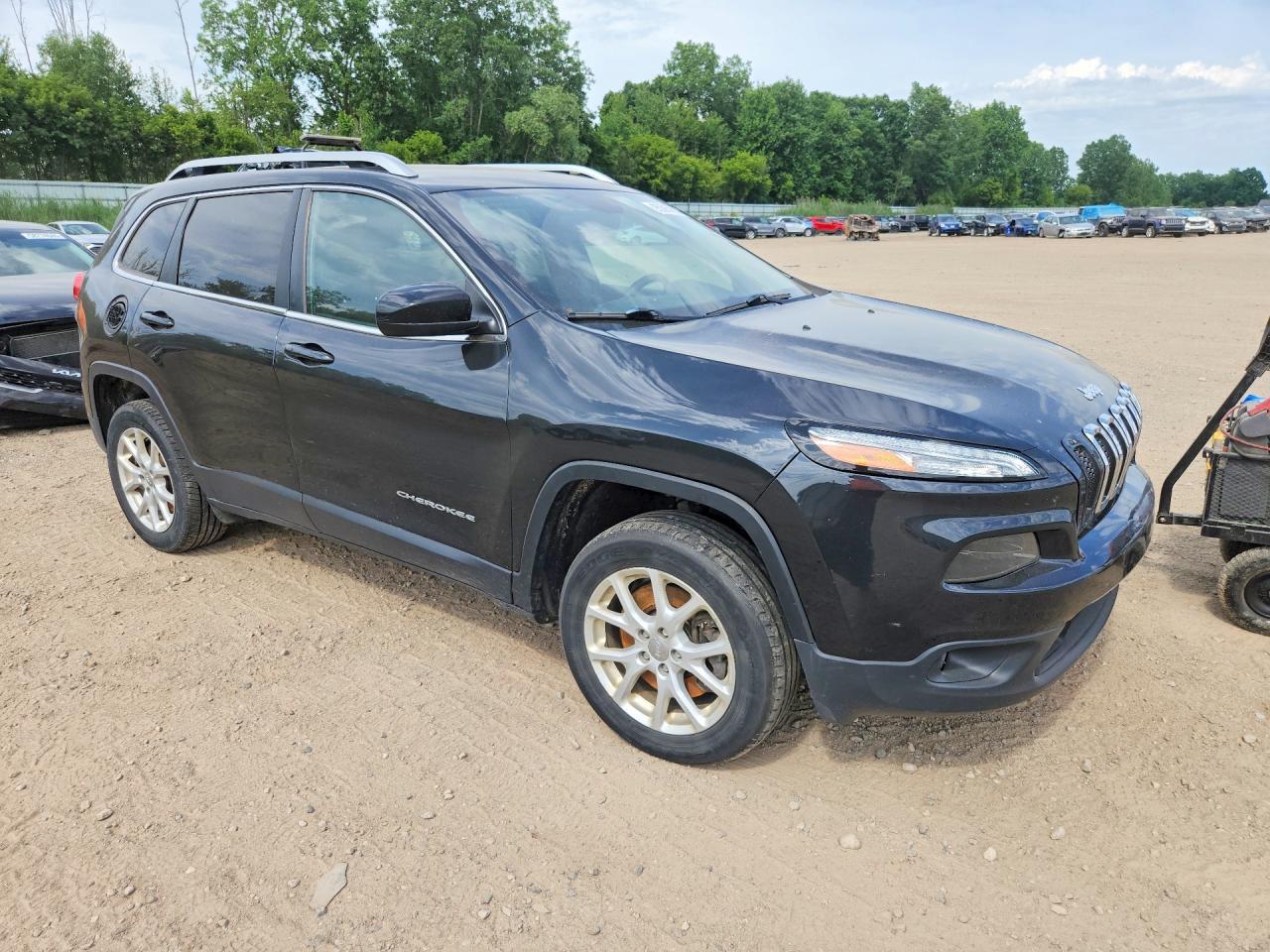 2015 Jeep Cherokee Latitude Black vin: 1C4PJMCS7FW755443