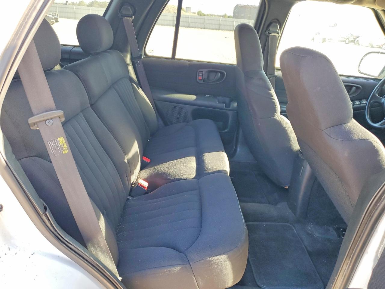2004 Chevrolet Blazer Белый vin: 1GNCS13X54K105222