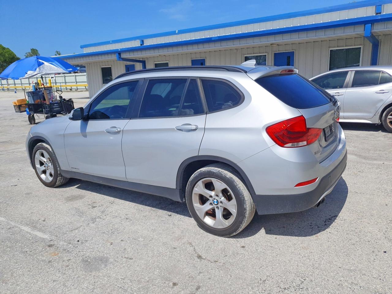 2015 Bmw X1 Sdrive28i Silver vin: WBAVM1C54FV316422