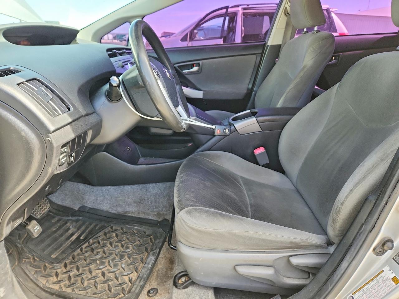 2012 Toyota Prius Two Silver vin: JTDKN3DUXC5496733