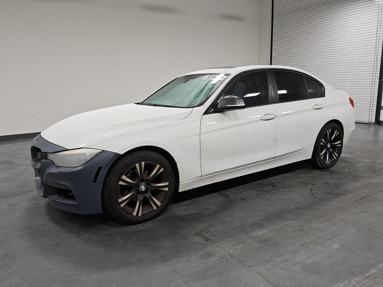 2013 Bmw 328 Xi Белый vin: WBA3B3C55DJ698277 Damage: Left Front Marker Lamp, Missing, Replacement Required