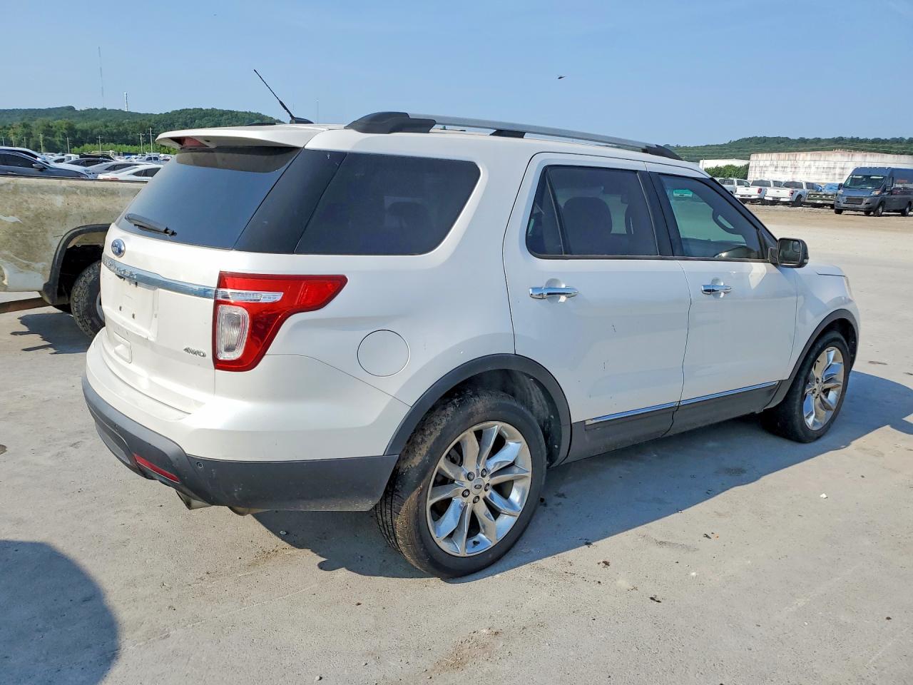 2012 Ford Explorer Xlt White vin: 1FMHK8D89CGA08682