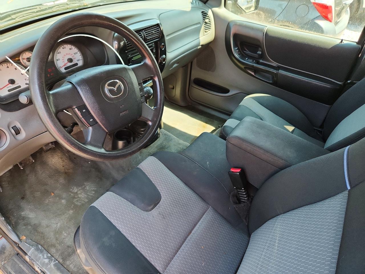 2007 Mazda B3000 Cab Plus Black vin: 4F4YR46U07PM02829