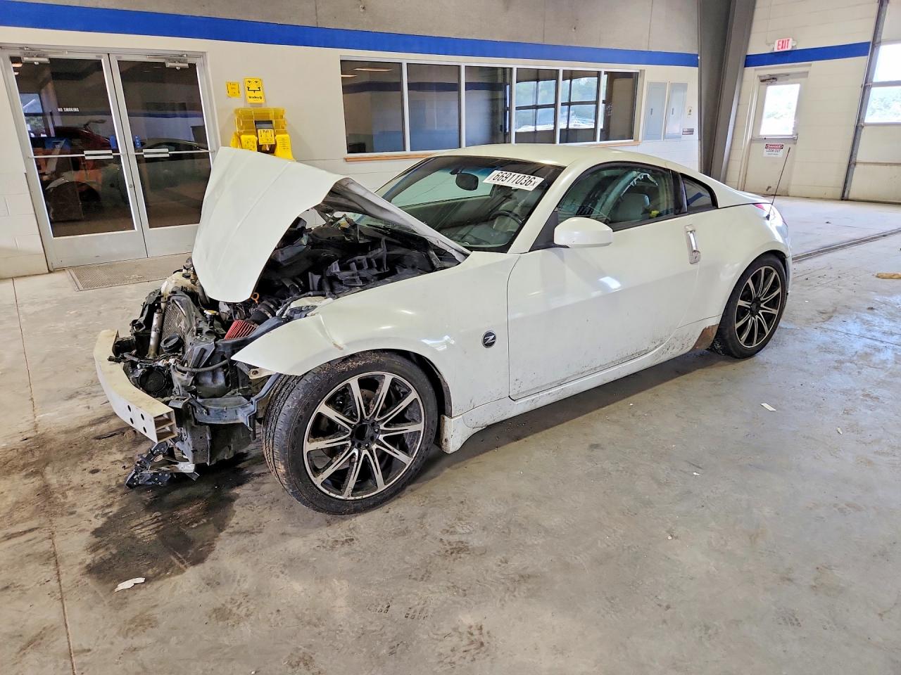 2004 Nissan 350z Base White vin: JN1AZ34D84T152947