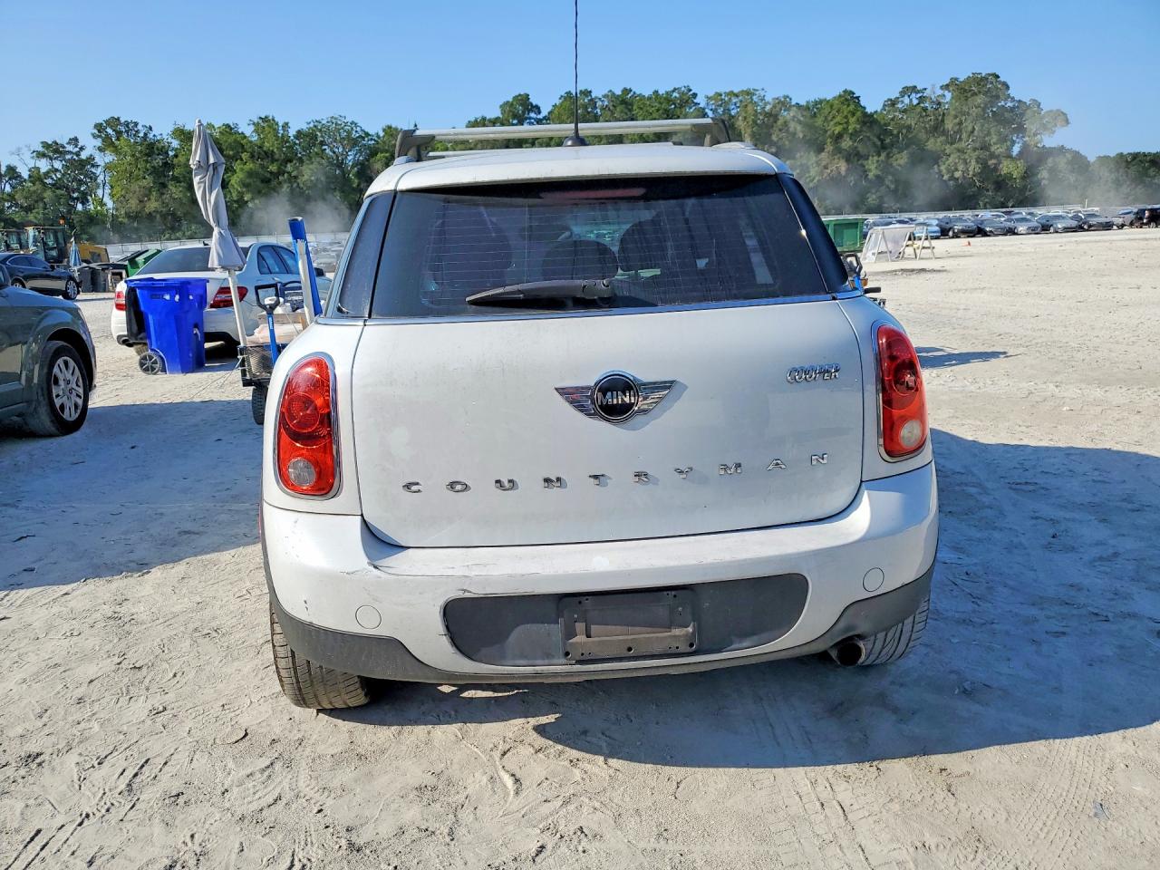 2015 Mini Cooper Countryman White vin: WMWZB3C59FWR44473