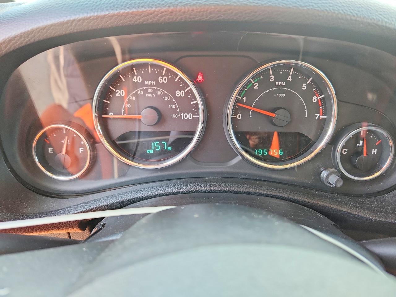 2011 Jeep Wrangler Sport Orange vin: 1J4AA2D16BL574551
