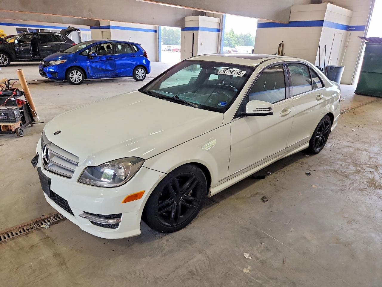2012 Mercedes-benz C 300 4matic White vin: WDDGF8BB9CA692788