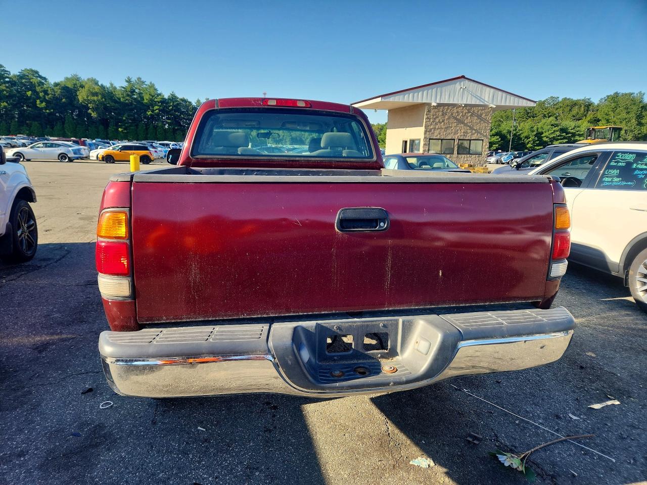 2004 Toyota Tundra Sr5 Red vin: 5TBBN44174S434402
