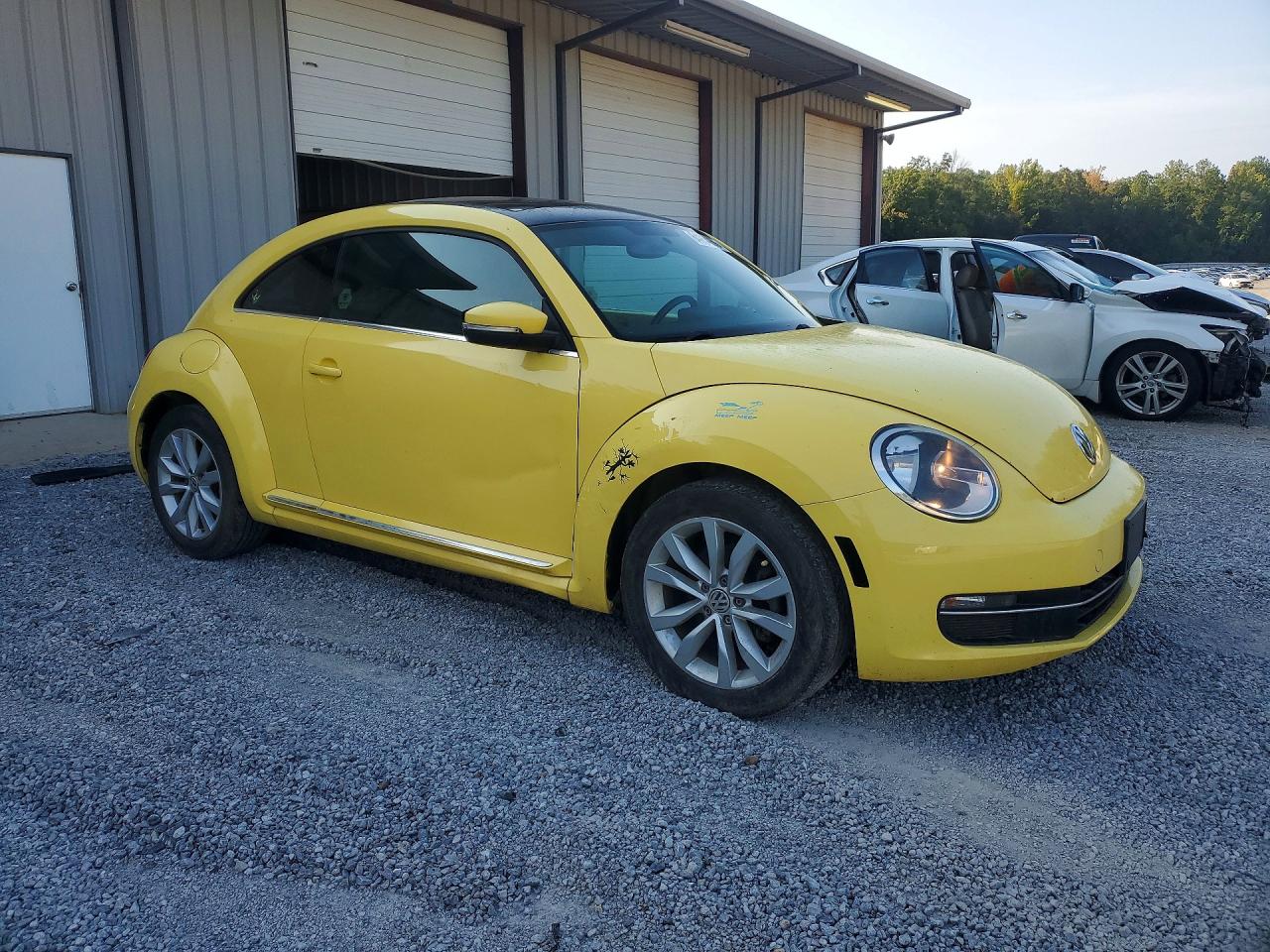 2013 Volkswagen Beetle Yellow vin: 3VWJL7AT8DM685474