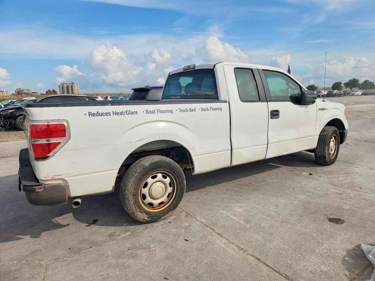 2012 Ford F150 Super Cab White vin: 1FTEX1CMXCKD02491