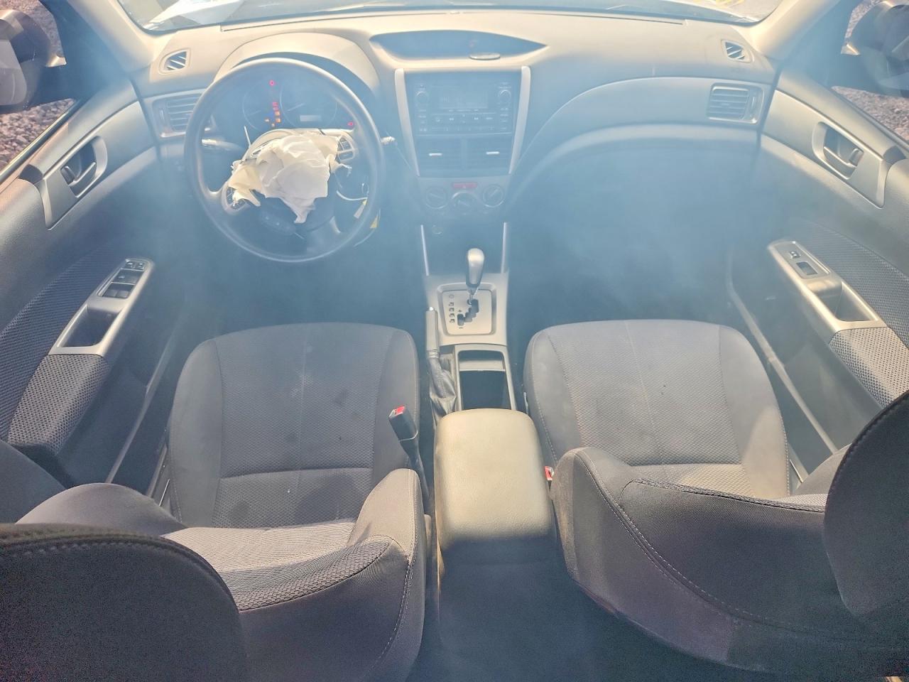 2013 Subaru Forester 2.5x Серебряный vin: JF2SHABC1DH410913