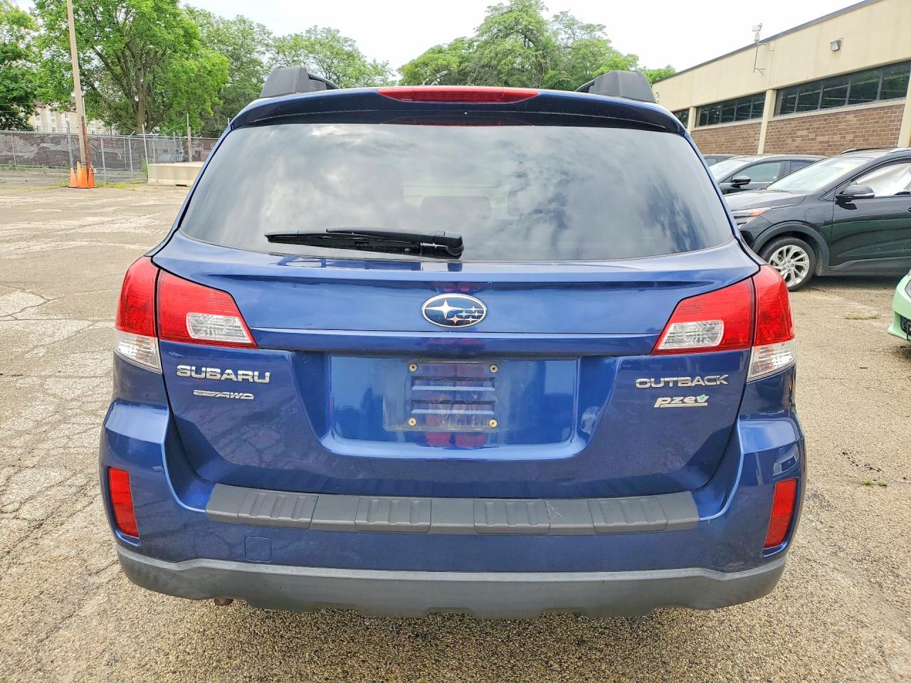 2011 Subaru Outback 2.5i Premium Blue vin: 4S4BRBCC3B3442820