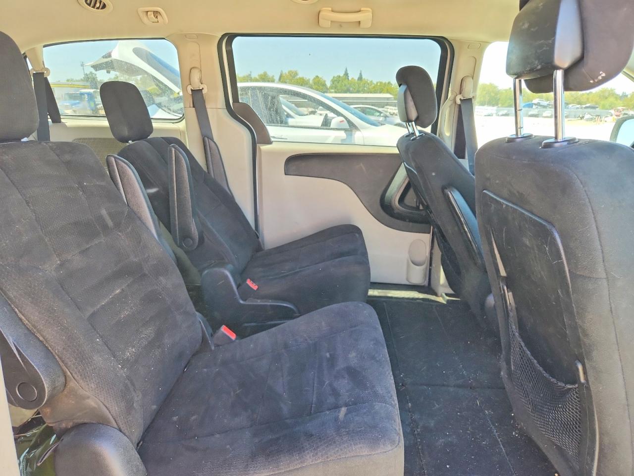 2011 Dodge Grand Caravan Express Silver vin: 2D4RN4DG7BR700391