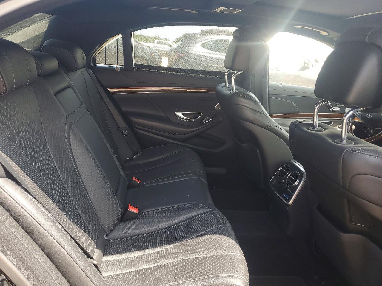 2015 Mercedes-benz S 550 4matic Black vin: WDDUG8FBXFA151988
