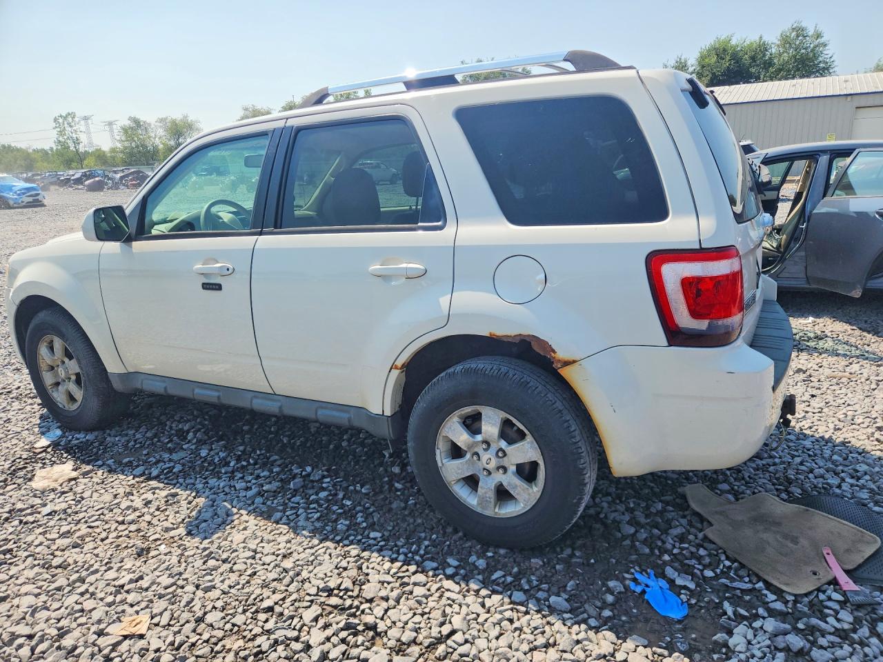 2010 Ford Escape Limited White vin: 1FMCU9EG1AKA68675
