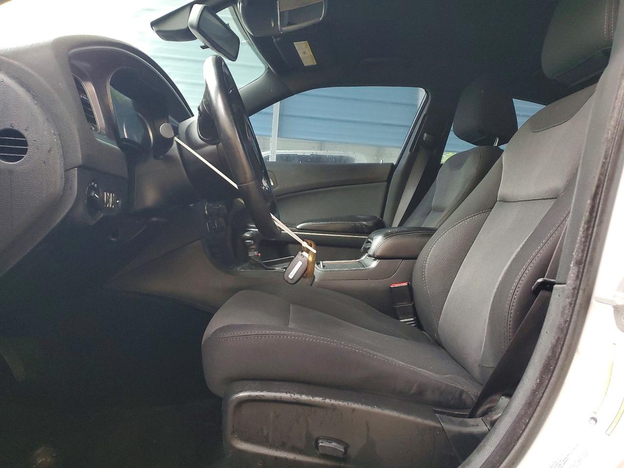 2015 Dodge Charger Se Белый vin: 2C3CDXBG3FH734385