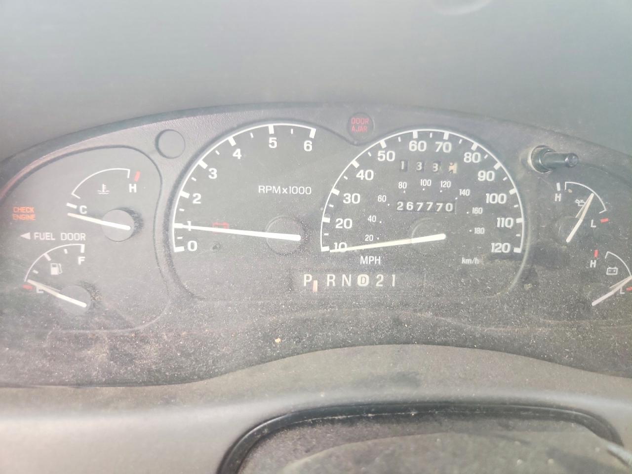 2003 Ford Ranger Red vin: 1FTYR10UX3PA11780