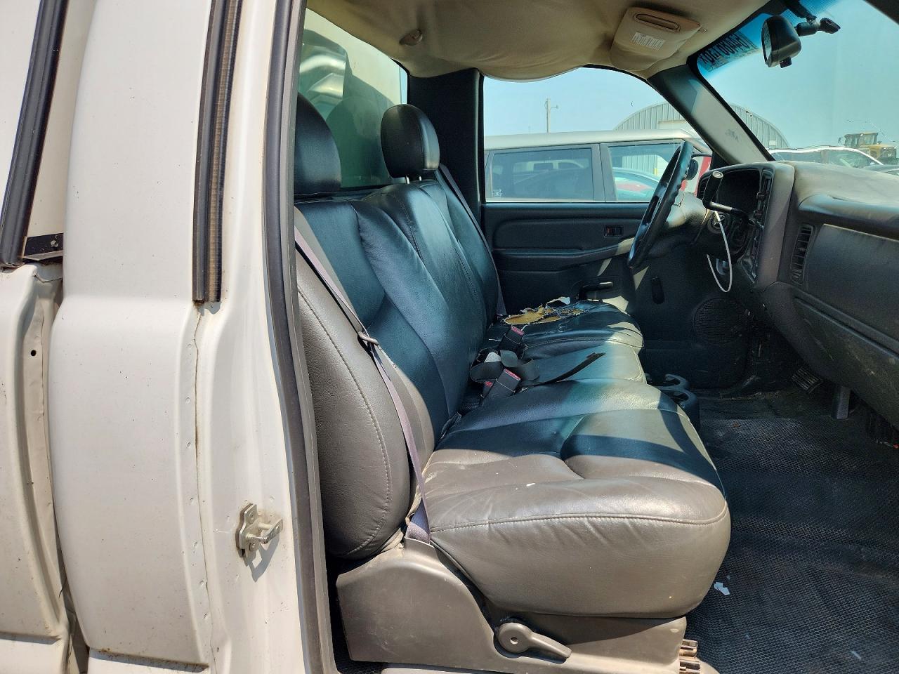 2004 Gmc New Sierra C1500 White vin: 1GTEC14X14Z306362