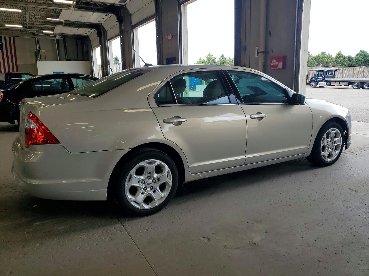 2010 Ford Fusion Se Серый vin: 3FAHP0HA2AR145074