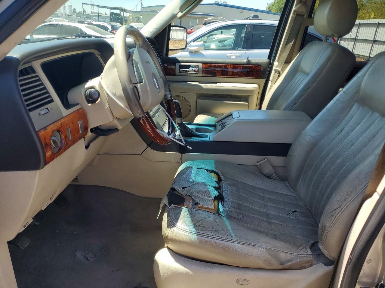 2003 Lincoln Navigator Silver vin: 5LMFU28R63LJ00662