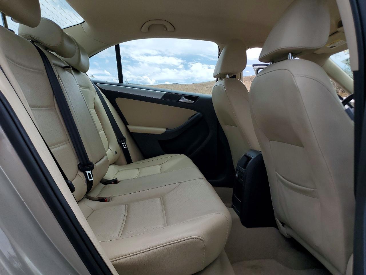2013 Volkswagen Jetta Se Gold vin: 3VWBP7AJ6DM225527