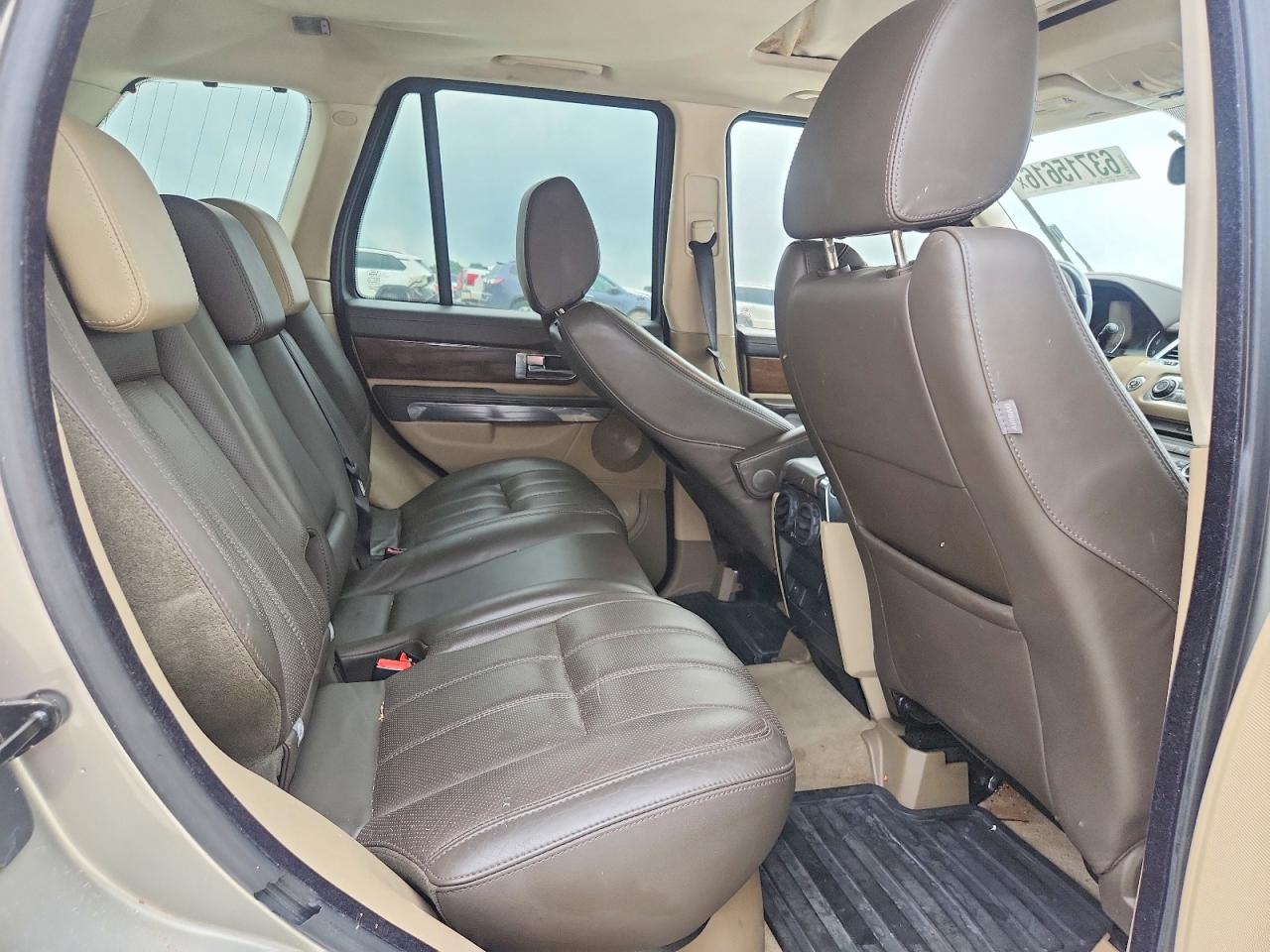 2011 Land Rover Range Rover Sport Lux Beige vin: SALSK2D49BA714923