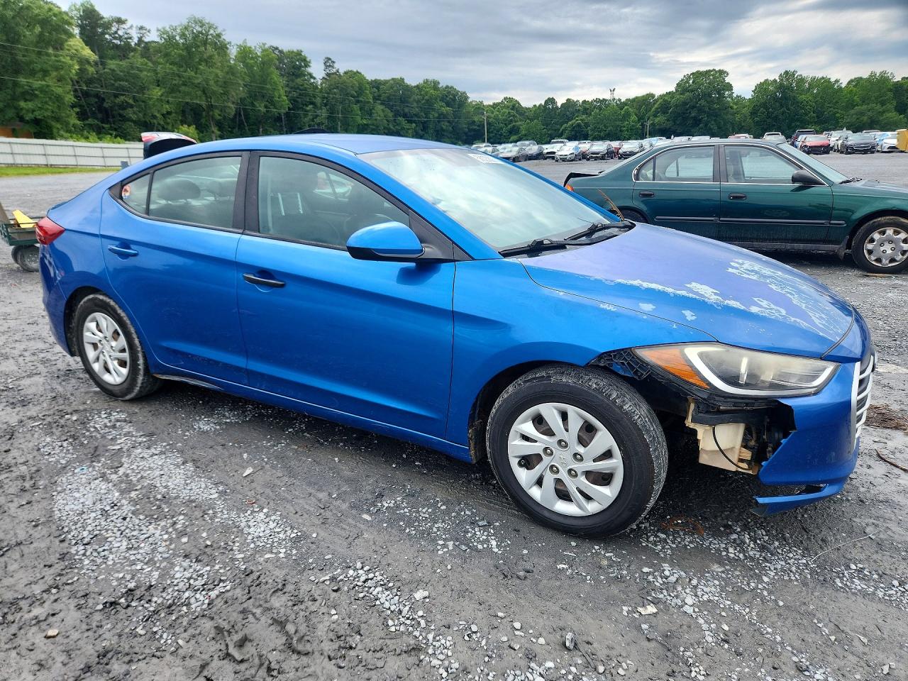 2017 Hyundai Elantra Se Blue vin: 5NPD74LF6HH111316